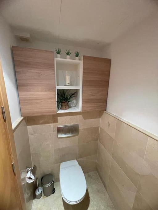 Lujoso Piso En Altos De Monteros Apartamento *