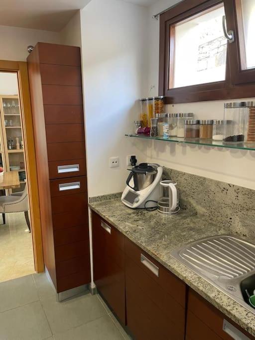 Apartamento Lujoso Piso En Altos De Monteros *