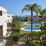 Lujoso Piso En Altos De Los Monteros