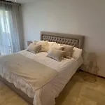 Lujoso Piso En Altos De Los Monteros
