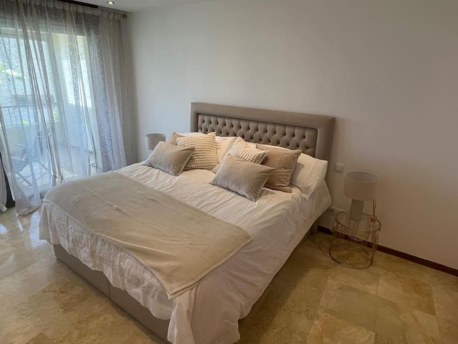 Apartment Lujoso Piso En Altos De Monteros *