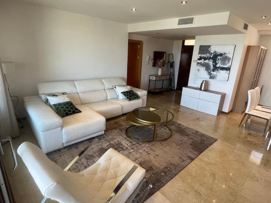 Lujoso Piso En Altos De Monteros